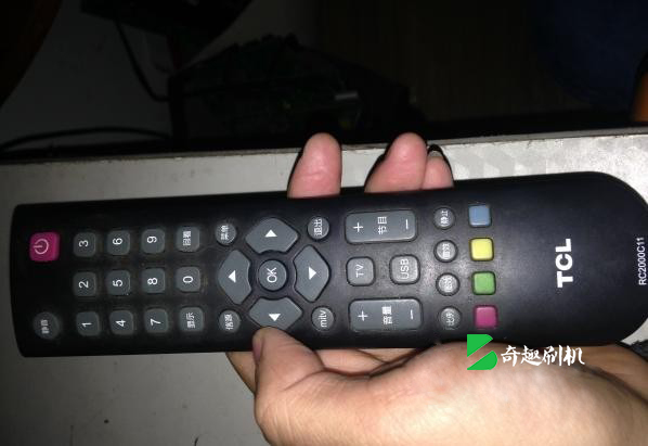 TCL电视强制升级成功后,教你如何退出屏幕左下角参数显示,图文教程分享